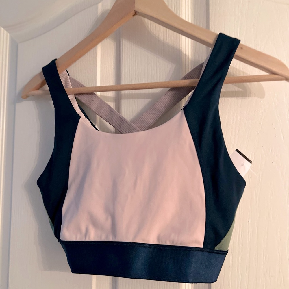 Athleta color block sports bra small